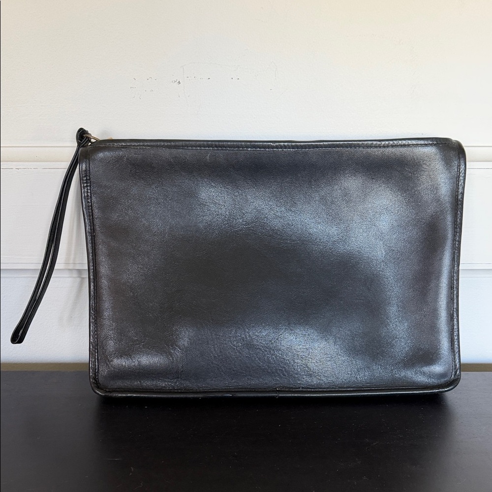 Vintage Coach Portfolio Carriage Clutch Black Leather Larger w Leather Pull